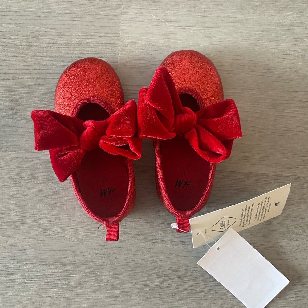 H&M Kids Sparkly Red Shoes with Velvet Bow - Picture 6 of 6